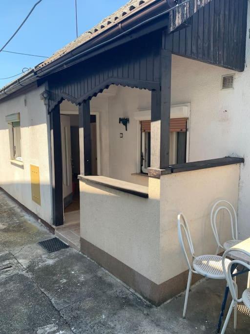 Cheerfull 2-Bedroom With Patio. Close To All Ameneties. Zagreb Bagian luar foto