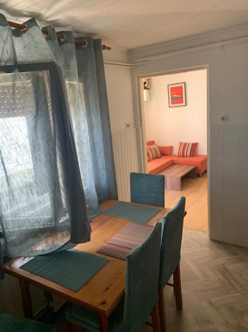 Cheerfull 2-Bedroom With Patio. Close To All Ameneties. Zagreb Bagian luar foto